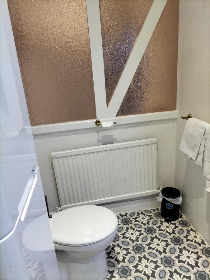 The New Accommodation Free Complementary Breakfast Tibshelf Exterior photo