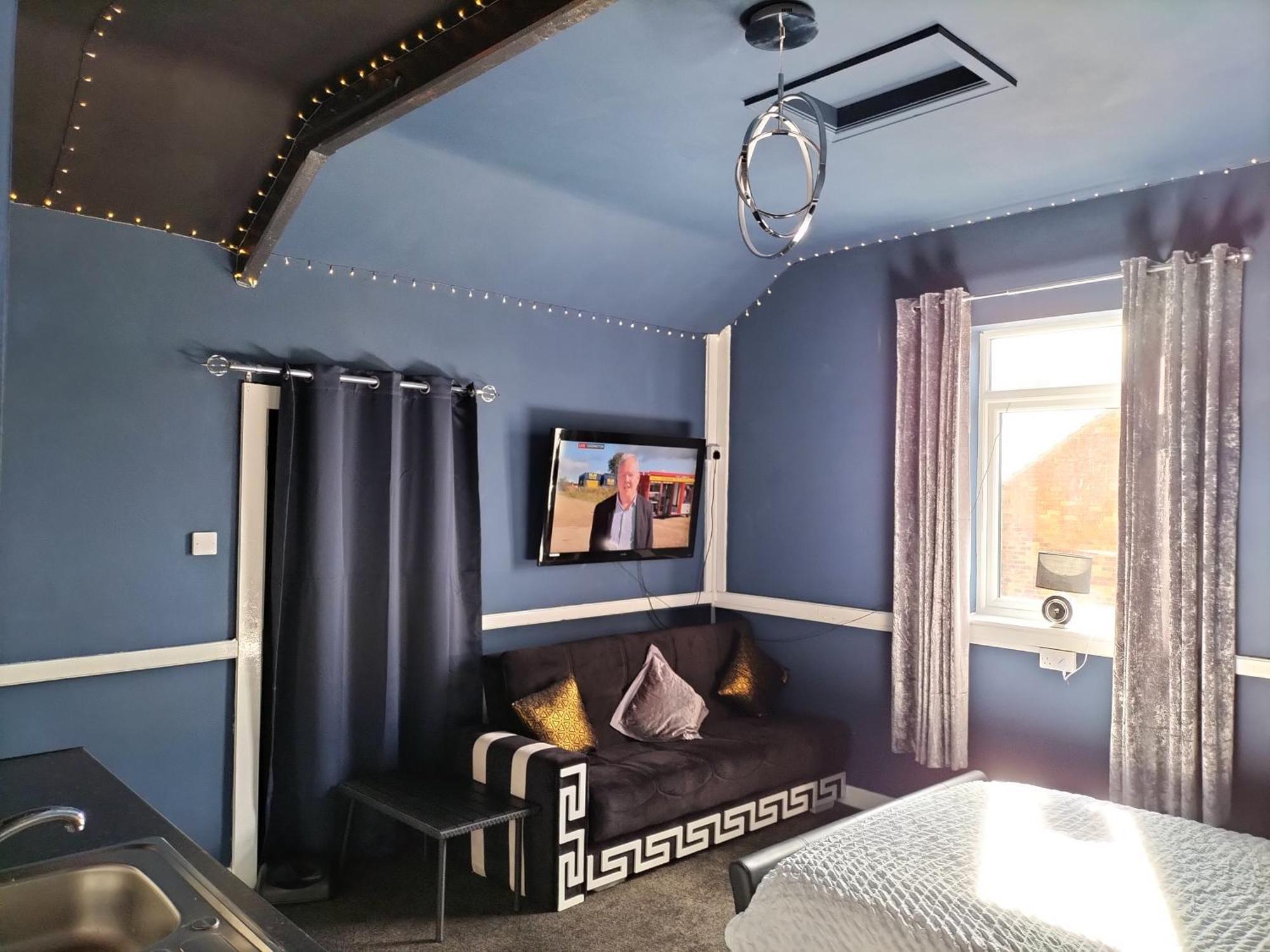 The New Accommodation Free Complementary Breakfast Tibshelf Exterior photo